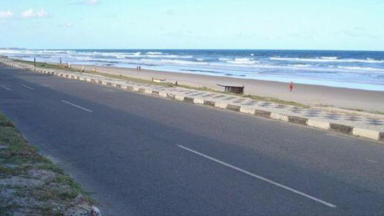 Chale 09 - Mamelucos Em Frente A Praia De Ipitanga Salvador Bahia Eksteriør billede